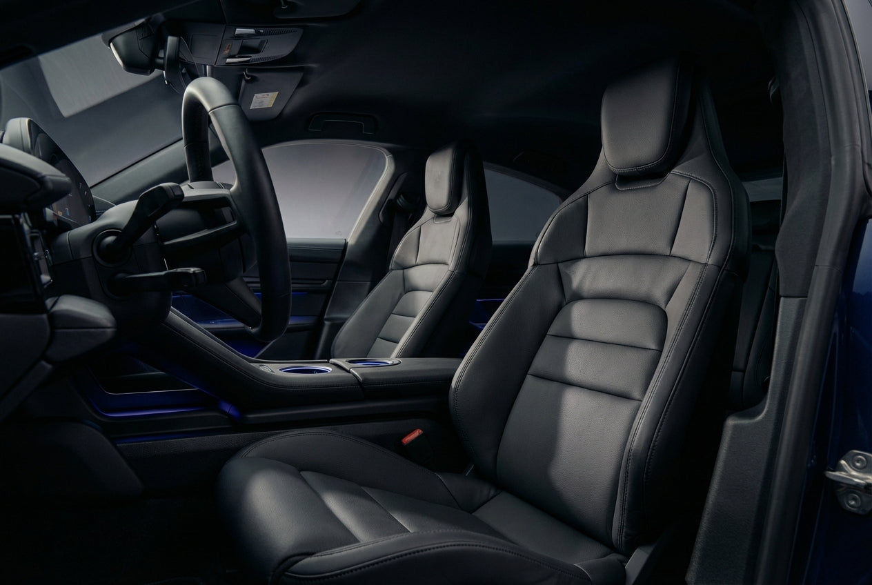 Volvo Ebony