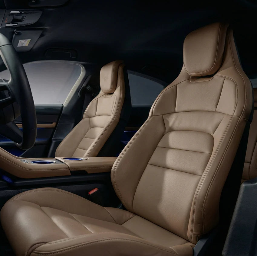 Lexus Chateau